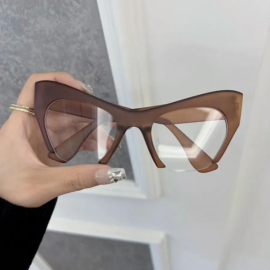 Fashion Luxurious Cat Eye Eyeglasses Frames Women Men Transparent Clear Brand Designer Optical Lovely Frame Oculos