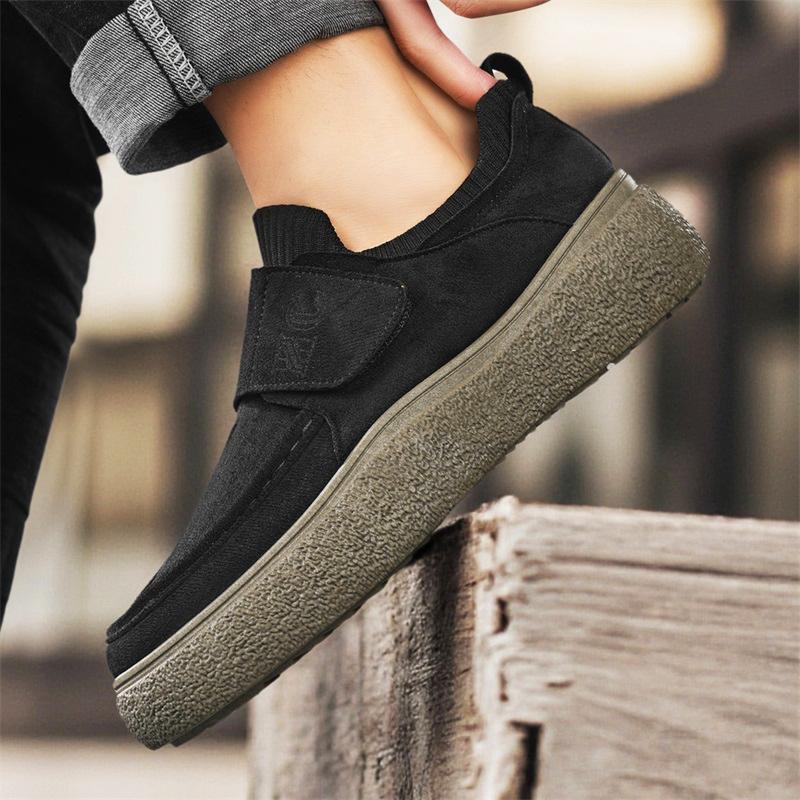 New Fashion Platform Suede Leather Mens Casual Shoes High Quality Men's Thick Bottom Outdoor Fashion Sports Walking Board Shoes