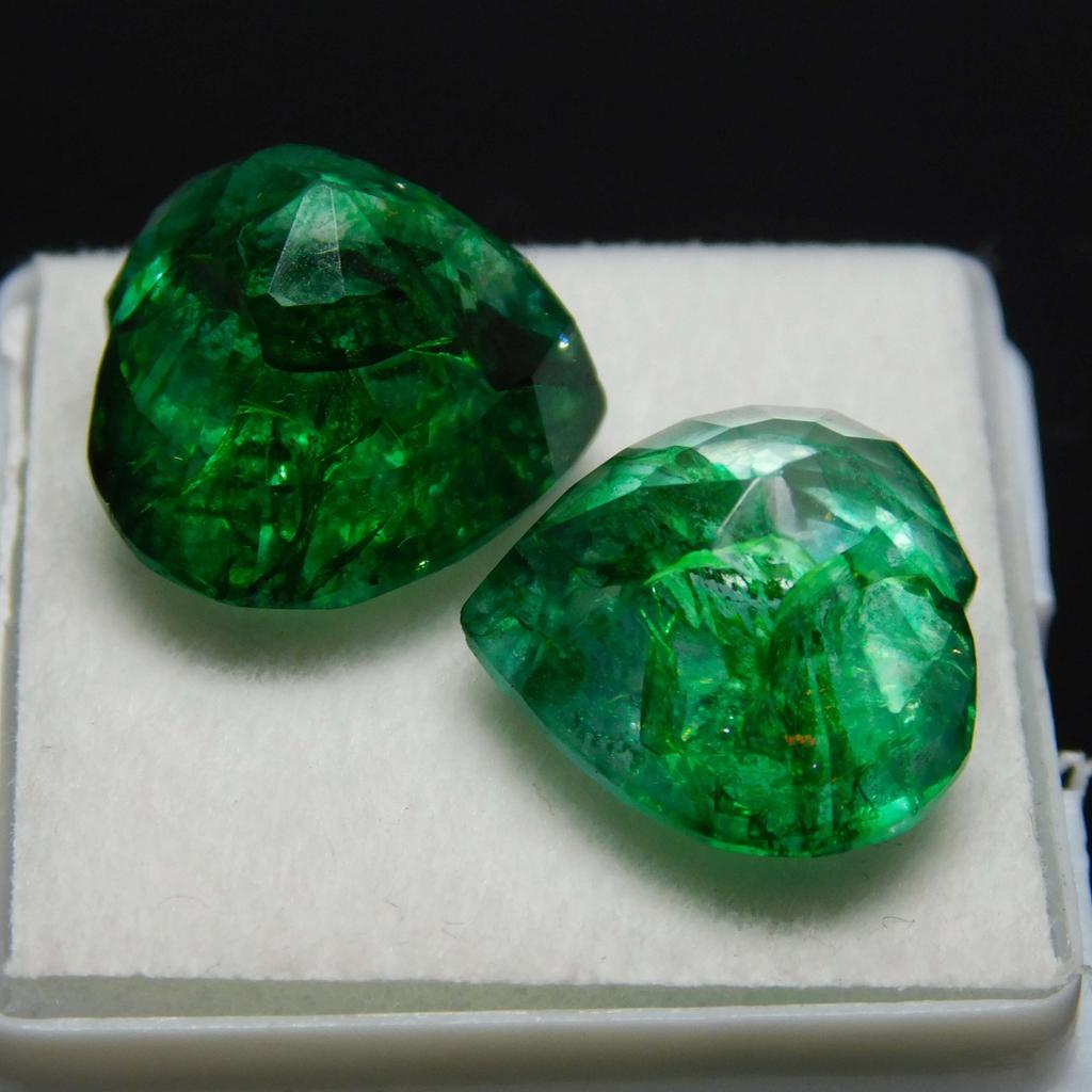 Heart Cut Pair Natural Emerald 18.56 Carat CERTIFIED Colombian Loose Gemstone