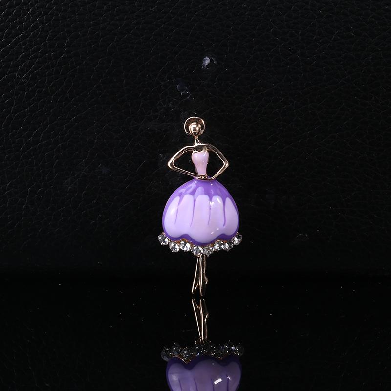 Fashion Rhinestone Dancing Girl Brooches for Women Enamel Character Pin Event Party Gift Backpack Decoration Clothes Accessories