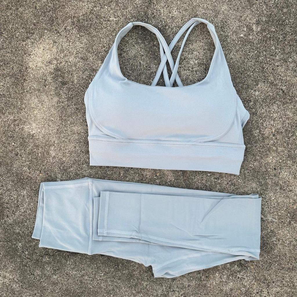 2-Piece Yoga Set: Cross-Back Sports Bra with Removable Pads & High-Waist Leggings