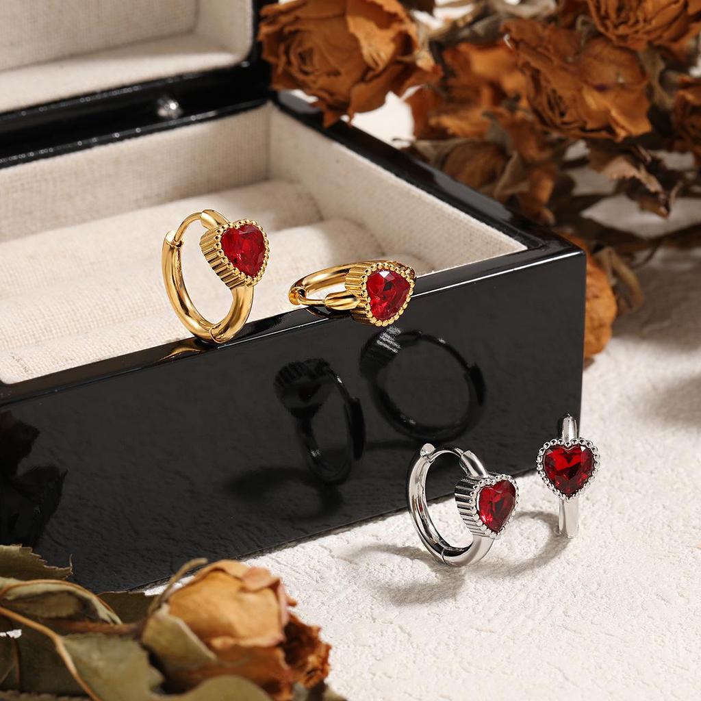 Koreanischer Luxus Titanstahl Herzförmiger Diamant Ohrschmuck