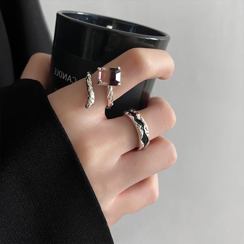 Adjustable Ring Fashionforward For Women Made From Copper With Eyecatching Black Zircon And Modern Design Geometric