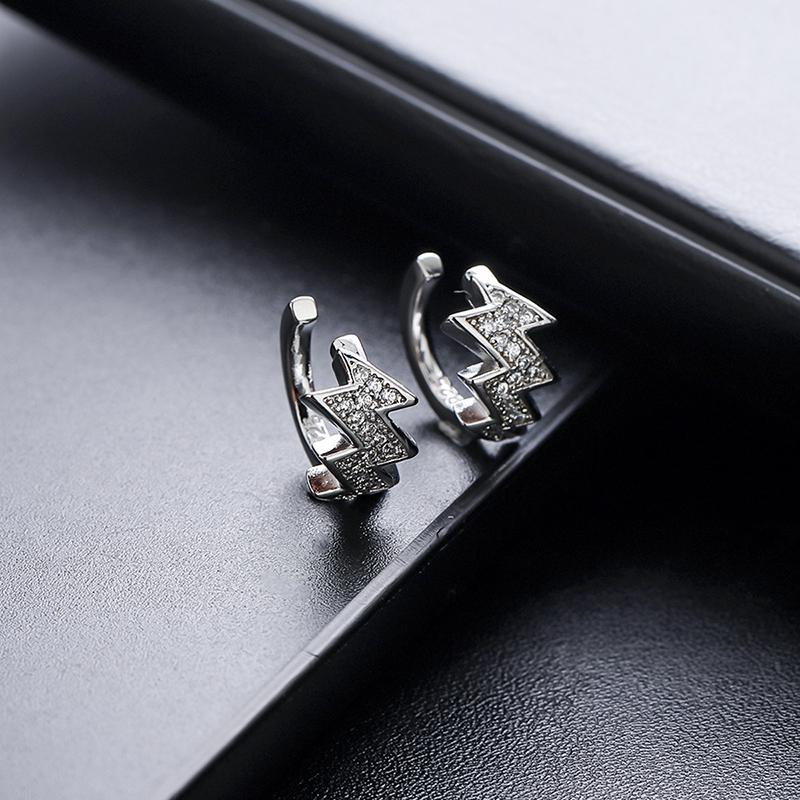 

Fashionable And Cool Inlaid Zircon Lightning Ear Clip Creative Punk Irregular Neutral Daily Jewelry Gift срібний