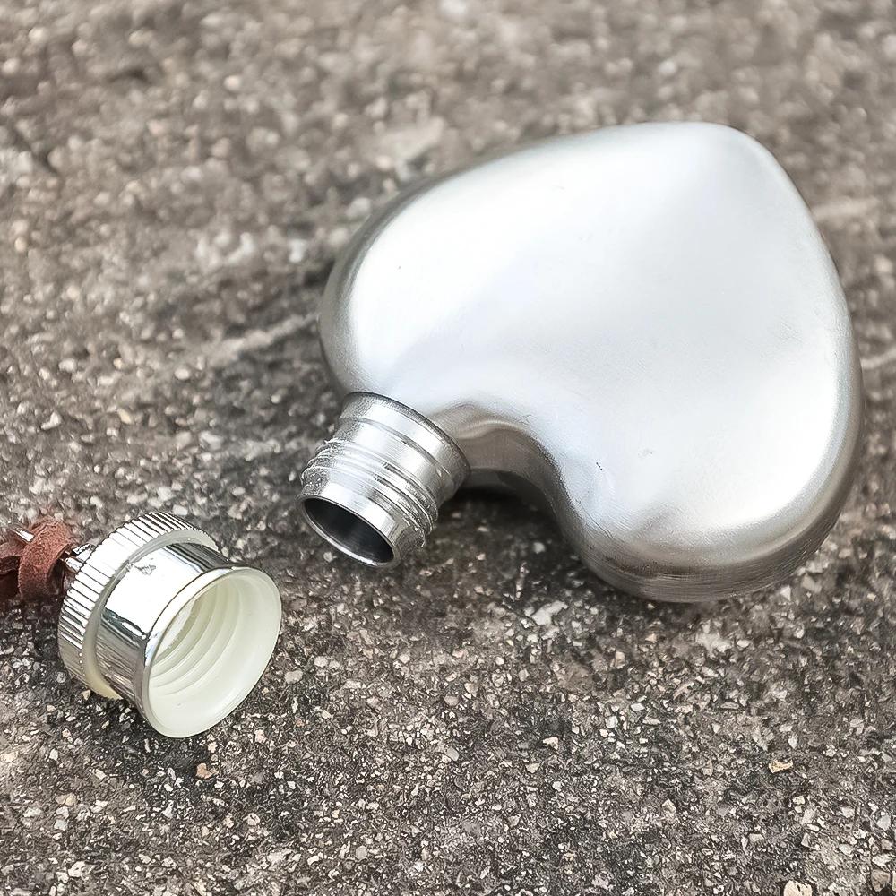 1 buc. Flacon de șold în aer liber Oală portabilă de vin Flacon mic în formă de inimă Flacon de vin din oțel inoxidabil 304 Sticlă de apă