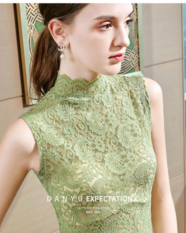 

Жіноча тонка мереживна футболка з напіввисоким коміром і порожнистим дизайном One Size зелений