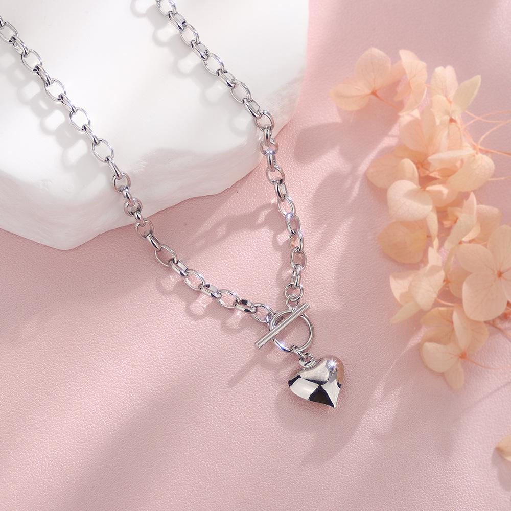 Gu Mao Ning Cold Style Peach Heart OT Buckle Necklace for Women - Korean Hip Hop Long Sweater Chain