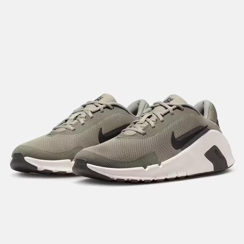 Nike Men s Flex Train Running & Training Shoes 7M