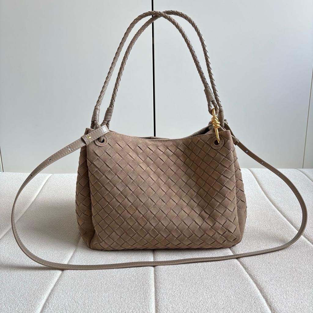Cross-border First-layer Matte Cowhide Woven Parachute Bag Autumn and Winter Portable Bucket Bag Versatile Shoulder Messenger Women's Bag