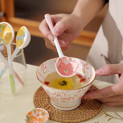 Cucchiaio da Zuppa in Ceramica a Forma di Fiore Kawaii Carino Coreano Gelato Dipinto a Mano Caffè Dessert Cucchiaio Manico Lungo Accessori da Cucina
