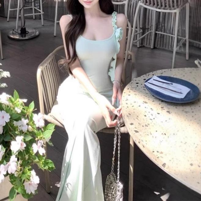 Royal Sister Gentle Wind Temperament Hip Suspender Dress Summer Green Asymmetrical Three-dimensional Flower Slim Fishtail Dress