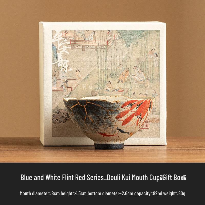 

Расписанная вручную золоченая керамическая пиала с кои и лотосом 82ml