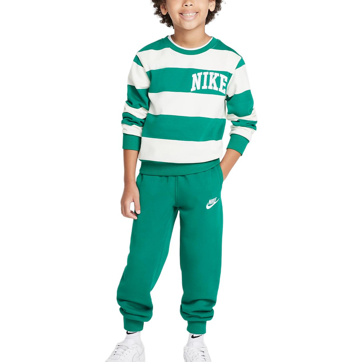

Nike Casual Sportswear Club Peacock Green Children Aged 3 7 Years Old HQ7950-365 6