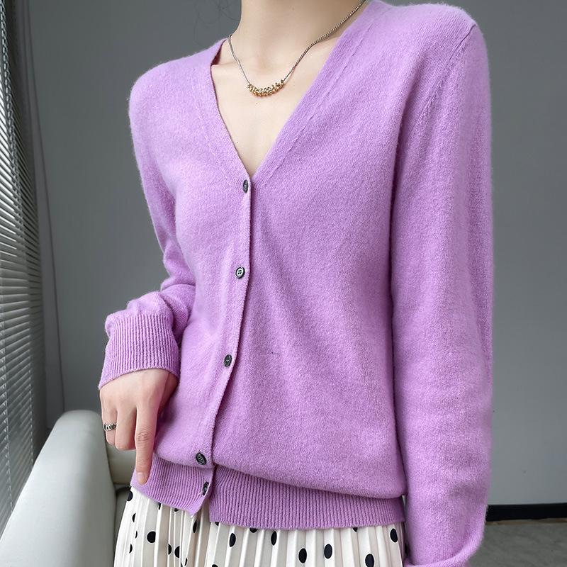 Autumn/Winter 2023 Women's Pure Wool Knit Cardigan Coat with V-Neck and Long Sleeves.