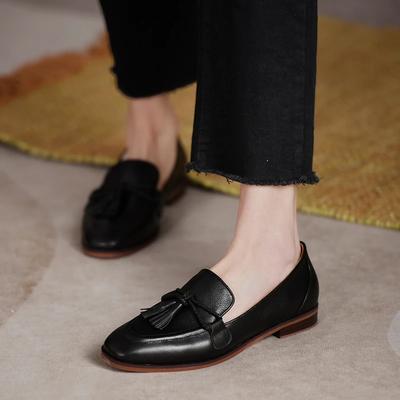 2024 Νέες Γυναικείες Loafers Βρετανικού Στυλ Ρετρό Φούντες Δερμάτινα Παπούτσια Χαμηλό Τακούνι Ρηχά Μονά Παπούτσια Μαύρο Καφέ Σχολικά Επίπεδα Παπούτσια