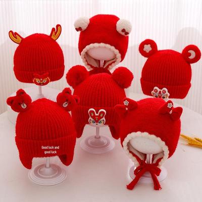 Adorabile Cappellino da Neonato in Lana Rossa Lavorata a Maglia con Protezione per le Orecchie Antivento per Autunno e Inverno