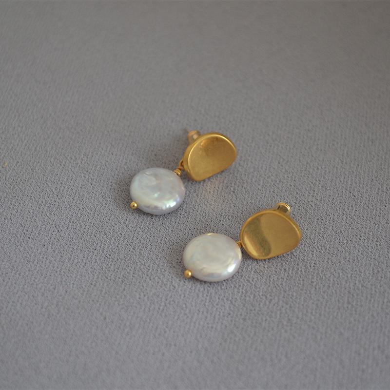 Elegant Freshwater Pearl Baroque Stud Earrings with 925 Silver Needle