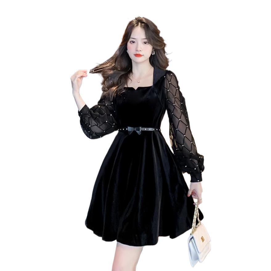 Autumn Black Velvet French Square Neck Dress: Waist-Cinching, Slimming A-line Hepburn Style with Long Sleeves