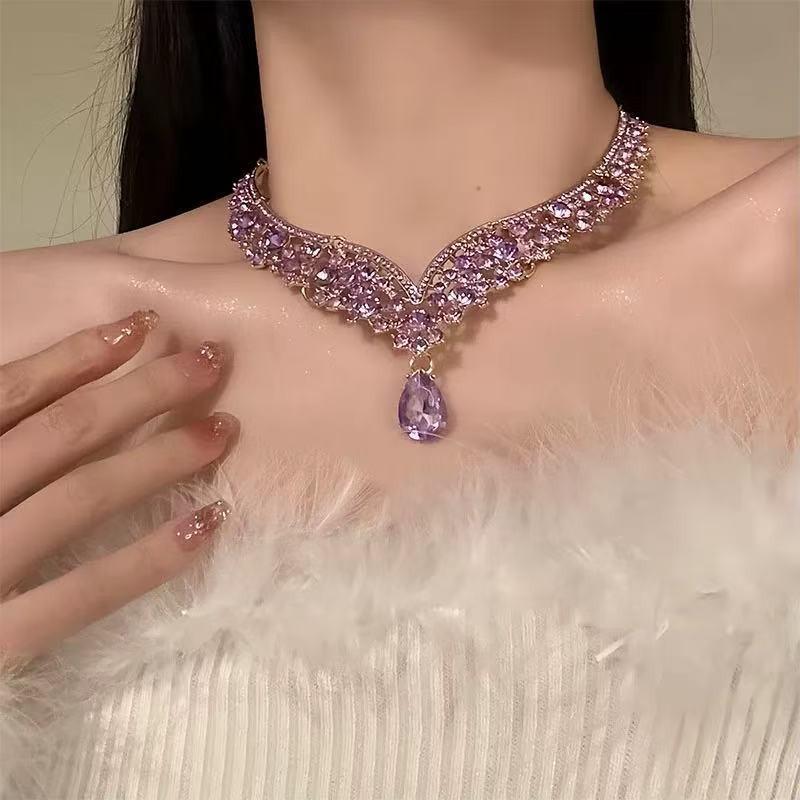 Luxury Rainbow Zircon Clavicle Necklace - Candy-Colored Crystal Heart Design