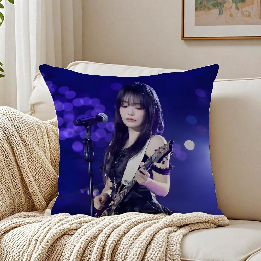 Idol Kpop QWER SSiyeon Cushion Cover Pillowcase Antidustmite living Room Sofa Decor Cushion Room