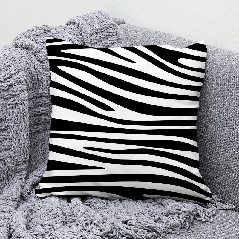 Green Simple Pillow Black and White Geometric Living Room Sofa Office Seat Cushion Cushion