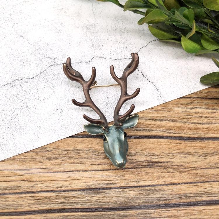 Forest retro fairy tale versatile brooch bee pearl temperament brooch pin coat with accessories
