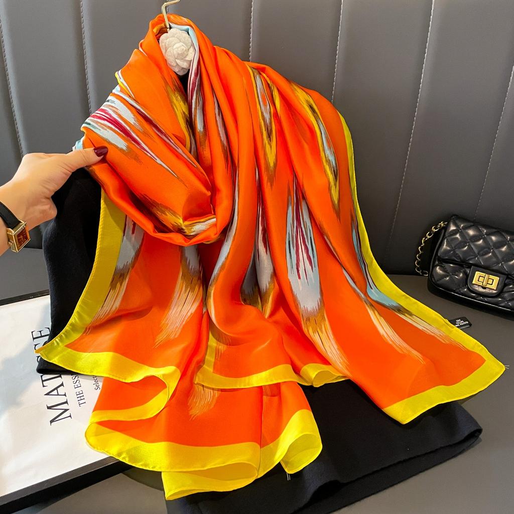 Lijin Satinschal weiblicher Schal dünn neuer Druck Frühling und Sommer Yangqi Mode Schal Mitfahrgelegenheit langer Seidenschal Schal Schal