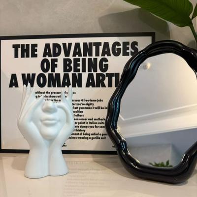 Yousheng  Pen Holder Large Capacity Desktop Organizer for Pens Makeup Brushes Key Hook Creative Human Body Art Styling Storage Box