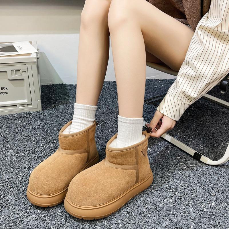 Winter neue kurzschaftige Stiefel mit großem Schaft für Damen, warm gefütterte Baumwollschuhe mit dicker Sohle, echte Leder-Schneestiefel für Damen