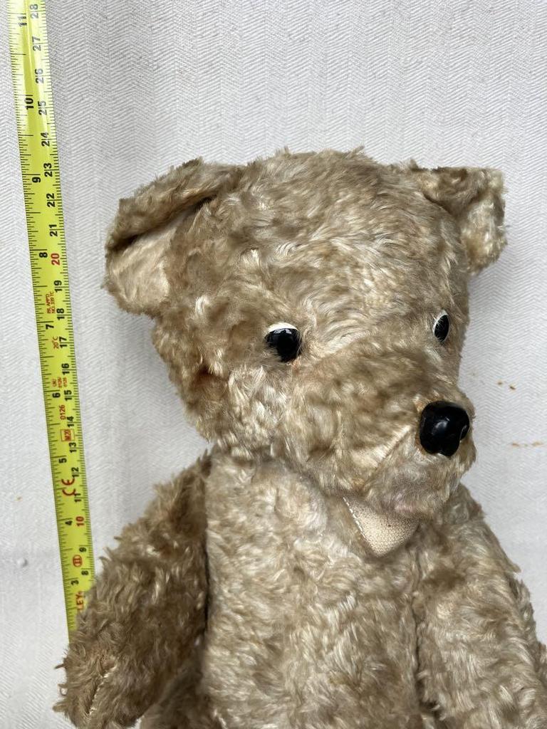 [USED] Teddy bears found at a Slovenian flea market. Slovenian antiques.