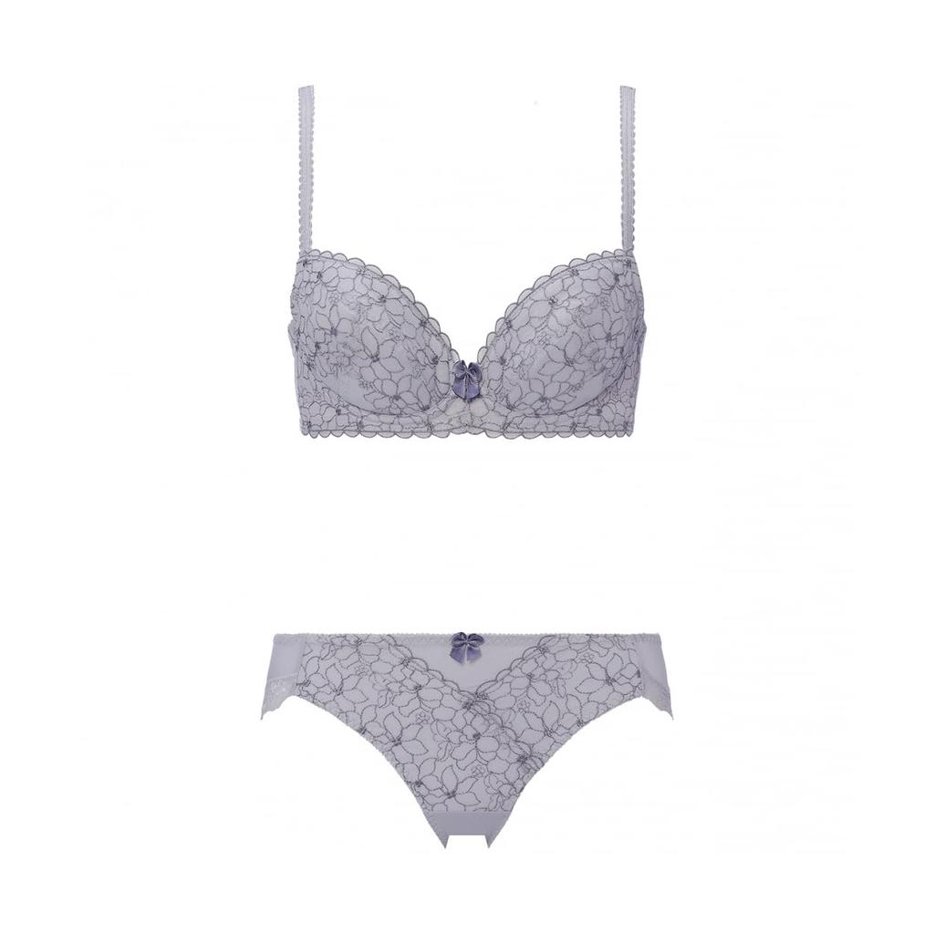 Triumph Sexy Smooth Bra and Panty Size Web Exclusive Women's Set, Gray, C70M,