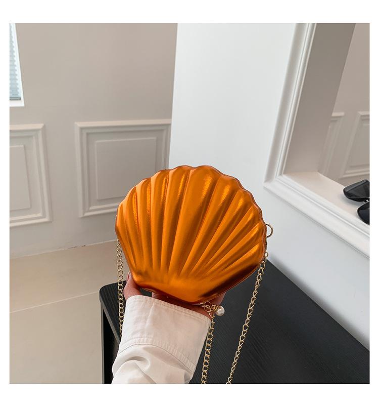 Simple Shell Bag 2025 New Women's Fashion Ins Texture Trend Chain Crossbody Small Bag Patent Leather Scallops