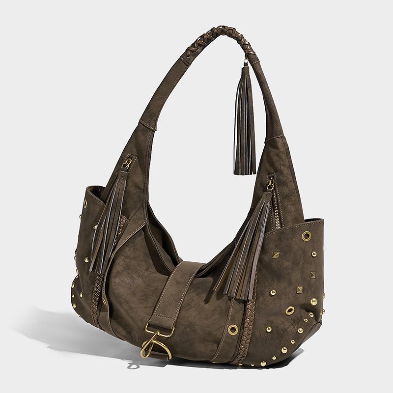 

Punk Heavy Industry Multi-Element Retro Motorcycle Bag 2025 Autumn Winter New Leather Underarm Bag Hot Girl Commuter Tote Bag кофейный