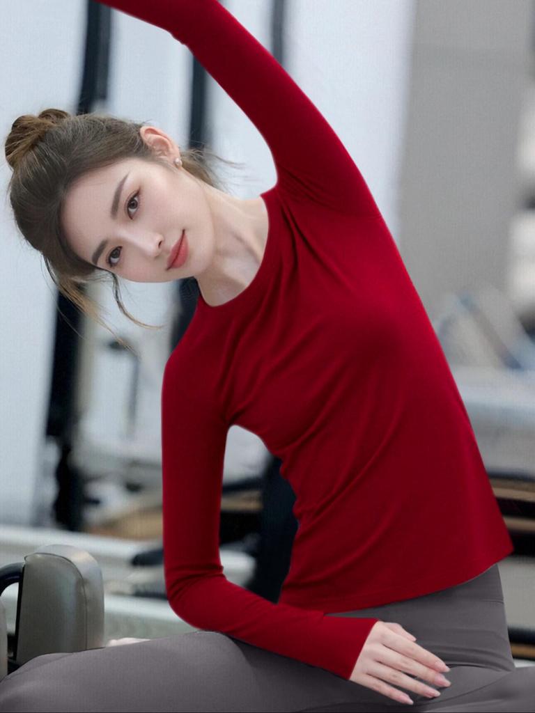 Women's Red Long Sleeve Fitness Set - Stylish Pilates & Yoga Top