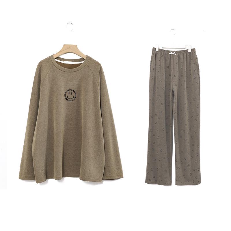 Women's Plus Size Comfy & Breathable Pajama Set: Autumn Slimming Round Neck for Indoor/Outdoor Wear