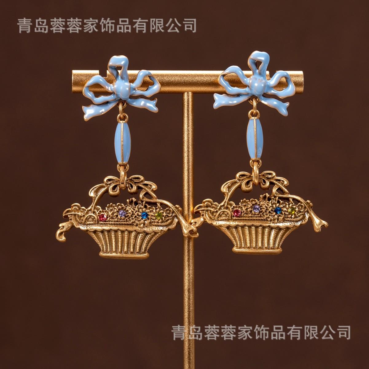 

Retro Court Style Sweet Cute Bow Flower Basket High-end Earrings Vintage From Medieval Heavy Industry