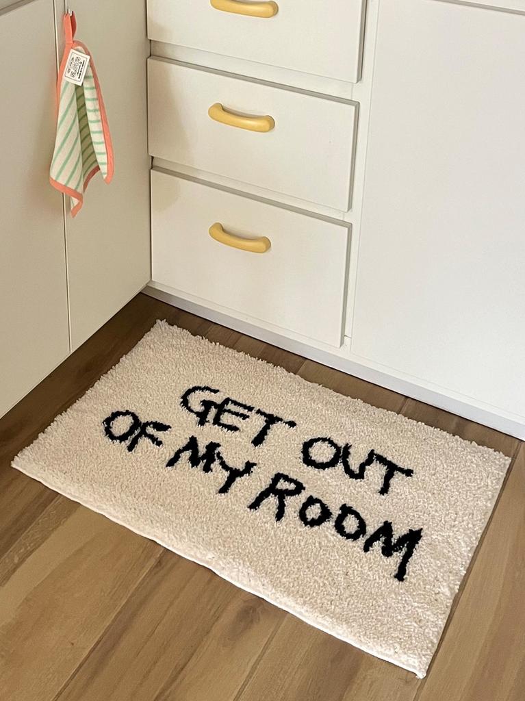 Thickened bathroom absorbent floor mat Korean personalized letter flocking foot mat bathroom non-slip carpet bedside blanket