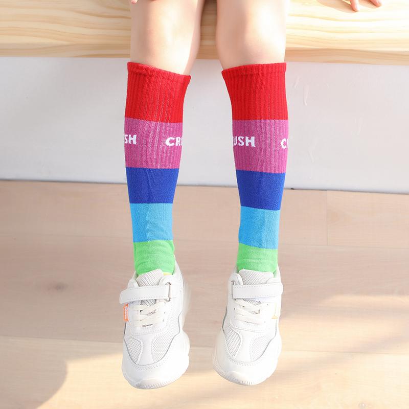 Primavera otoño niñas algodón tobillo corto calcetines encantadores arcoíris multicolor niños niños Calcetines hasta la rodilla bebé infantil Calcetines por encima de la rodilla