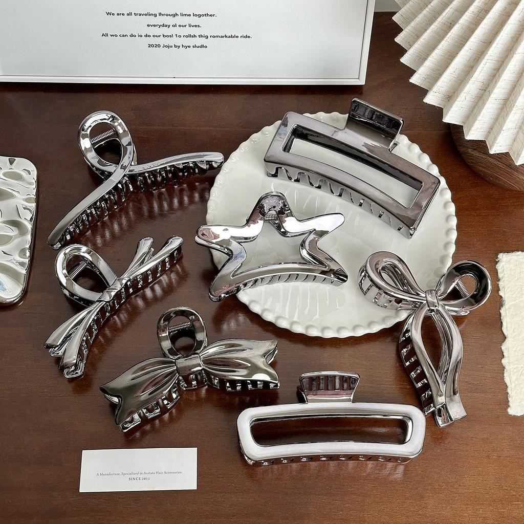 High-end Large Hair Claw Clip In Shiny Silver Resin For Effortless Elegant Hairstyles