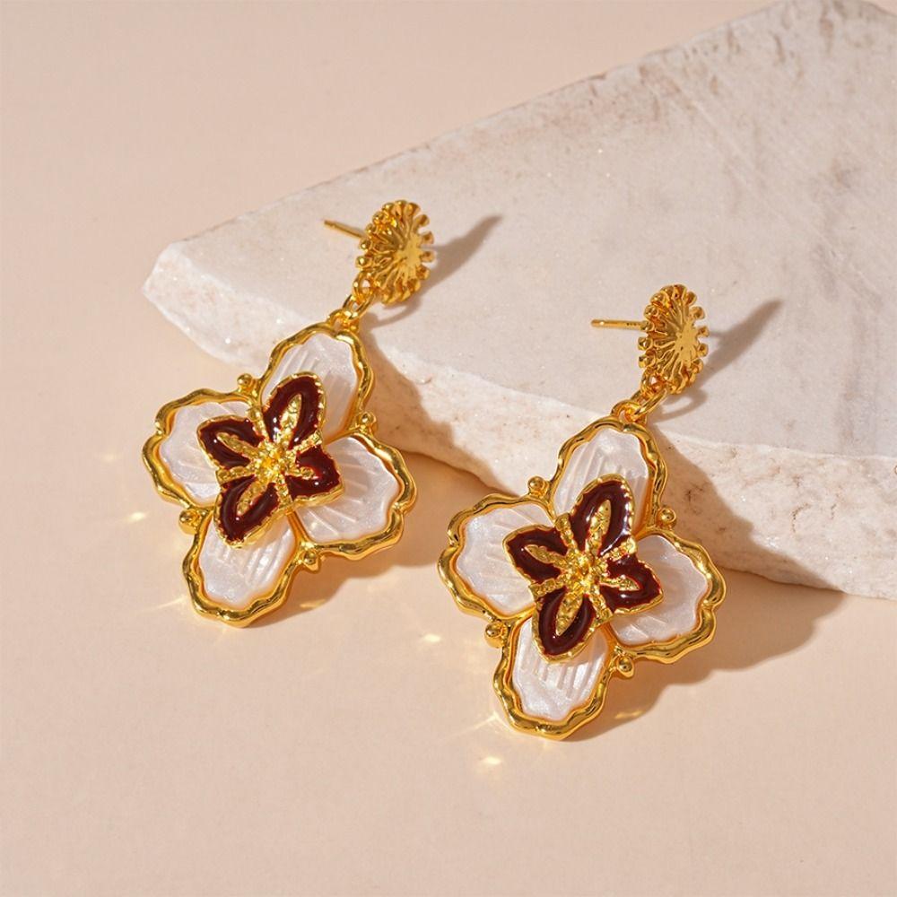 Luxury Flower Drop Earrings Lucky Metal Ear Drop Fashion Vintage Dangle Earrings Women