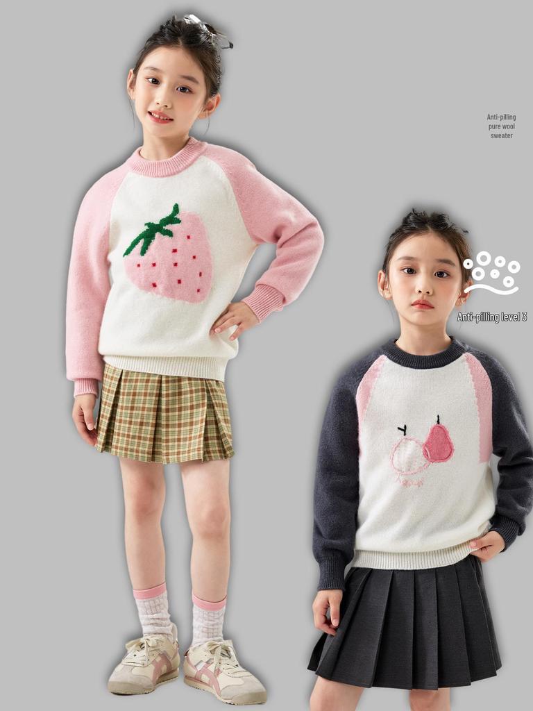 Pull Brodé Fraise pour Filles - Tricot Doux pour l'Automne et le Printemps