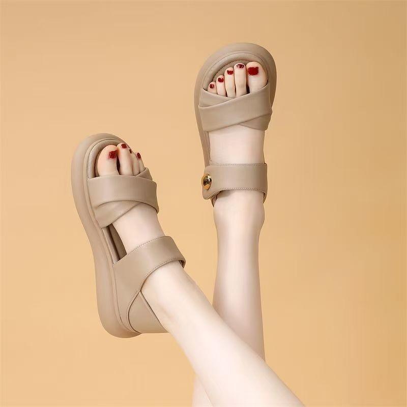 

Xiaoxiangfeng bag and sandals women s new casual and versatile outer wear in summer 2025, flat bottom with skirt, two sandals 40 абрикосовый