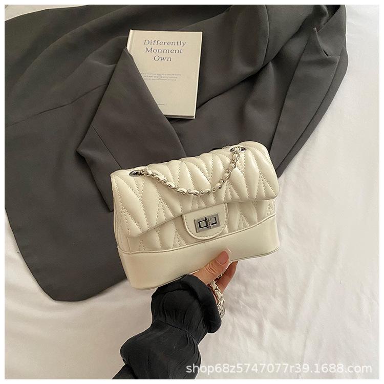 

Large capacity bag women s bag 2025 new diamond embroidery thread chain bag bag lock fashionable foreign style shoulder messenger bag білий