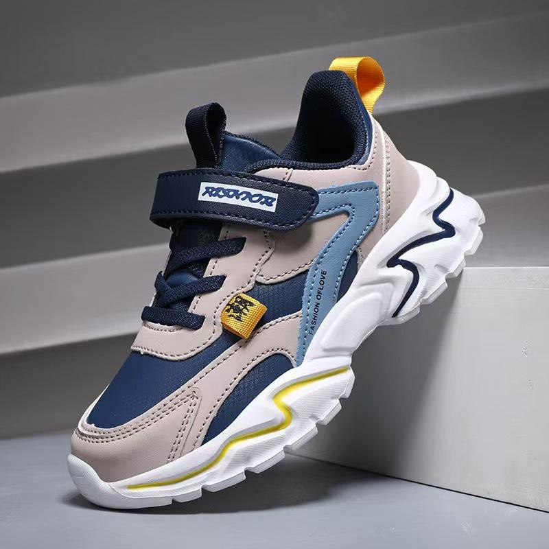2025 spring new mesh breathable boys' shoes medium and large children's soft sole light primary school running children's sports shoes