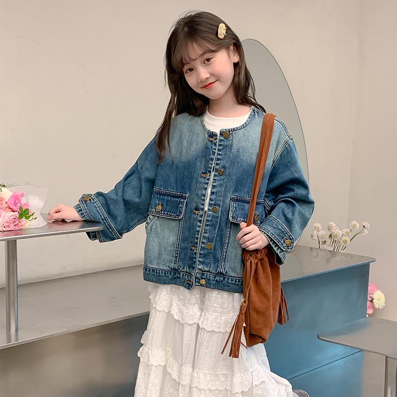 

Стильная джинсовая куртка для девочек 2025: Весенняя и осенняя мода 150 cm