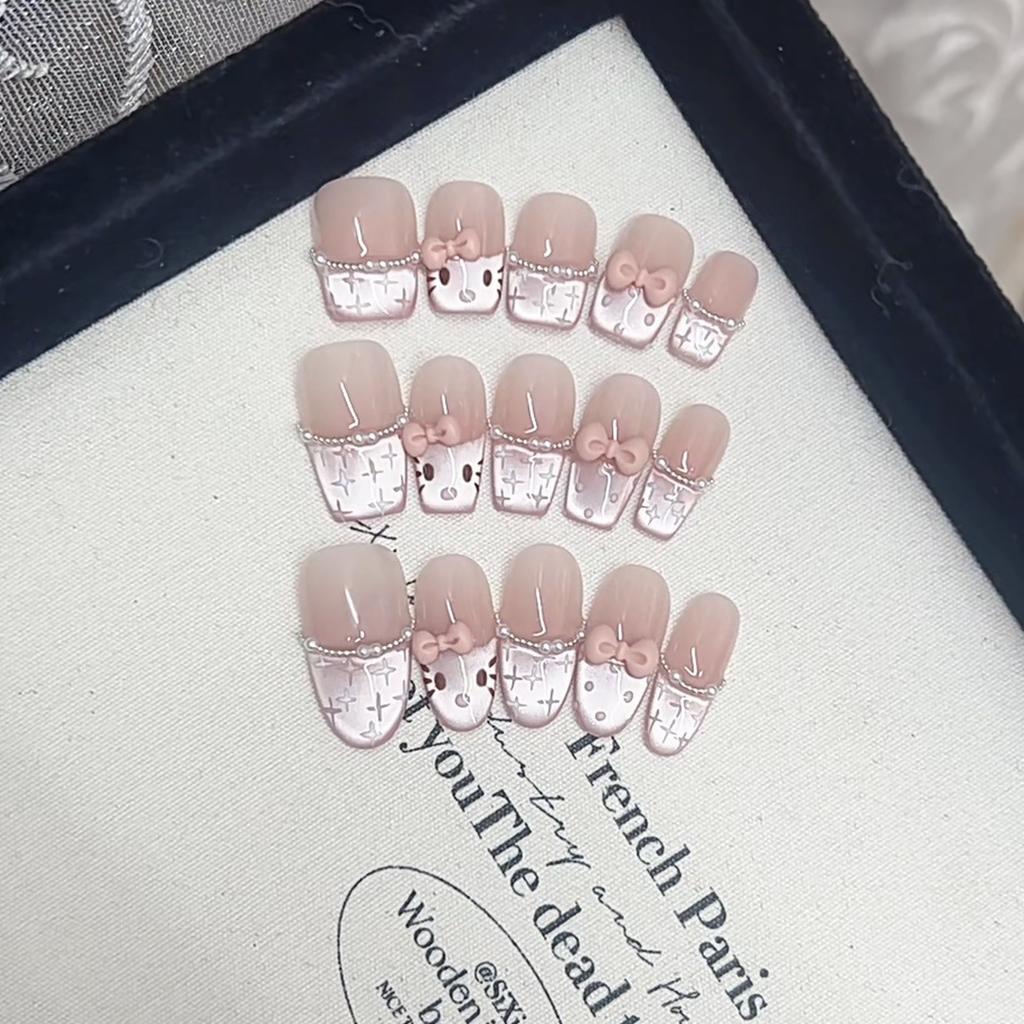 Handgewebte Rüstung Freche KT Katze Augen Handbemalt Reines und Süßes Temperament Aufhellender Nagelaufkleber