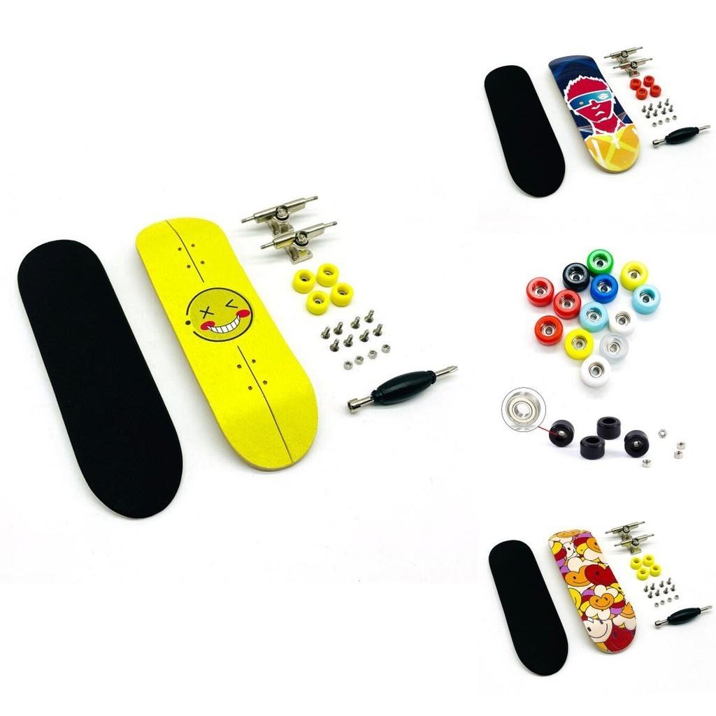 Mini Skateboard Toy Finger Skate Wooden Personality Boy Christmas Gift