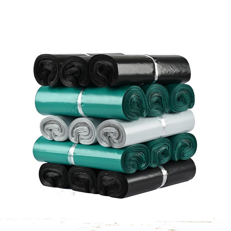 Eco-Friendly Black E-commerce Packaging Bag for Clothing - Recycled Material