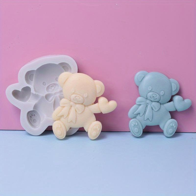 1pc Silicone mold for baking cakes and handcrafted candles with a cute heart-shaped bear design
