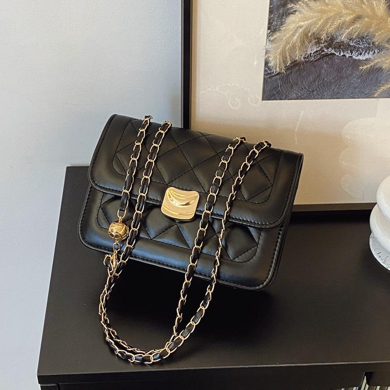 Rhombus Indentation Advanced Sense Foreign Style Versatile Small Square Bag Women's Fashion Casual Personality New Chain Messenger Bag